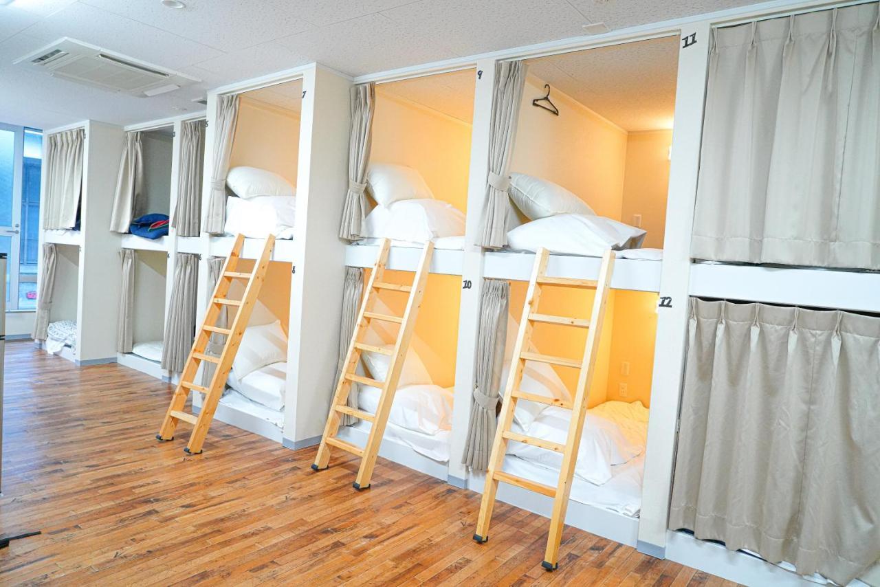 One Hostel Himeji Exteriör bild